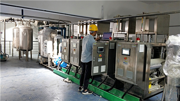 2000L犁刀混合干燥機(jī)生產(chǎn)線控溫