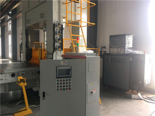 智能模溫機(jī) 智能模溫機(jī)