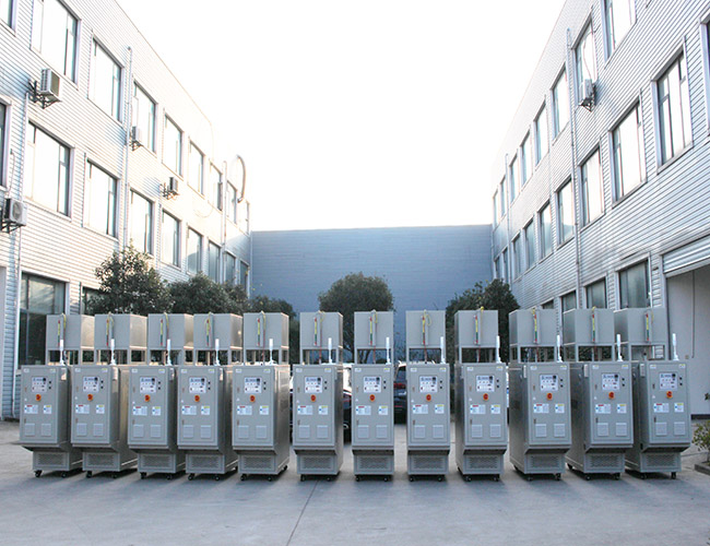 定制油溫機(jī)發(fā)貨 定制油溫機(jī)發(fā)貨