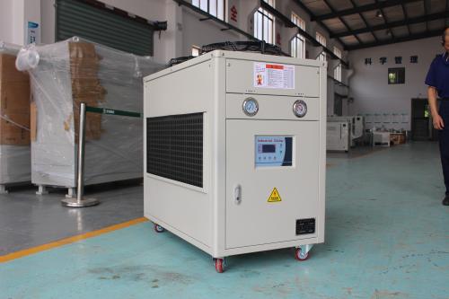 工業(yè)冷水機風冷和水冷有什么區(qū)別